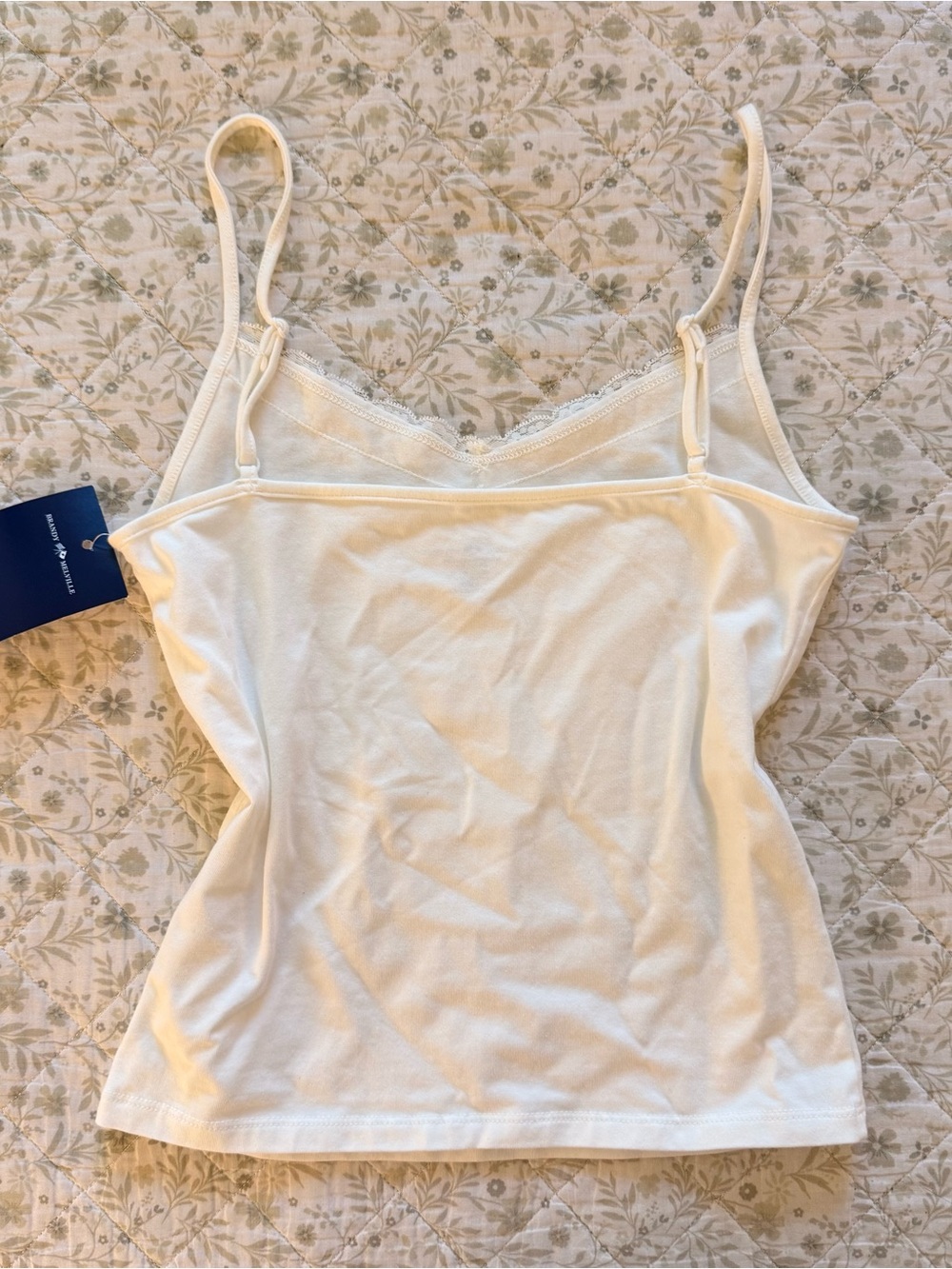 Brandy Melville white lace cami top with button details - Picture 5 of 6